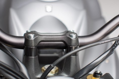 ZESTAW PODWYŻSZAJĄCY KIEROWNICĘ SUZUKI GSX-S 1000 / F (15-) PODWYŻSZENIE 20MM SW-MOTECH