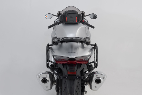 ZESTAW KUFRÓW BOCZNYCH AERO ABS I STELAŻY SW-MOTECH SUZUKI GSX 1300 R HAYABUSA (20-25) BLACK 2X25L