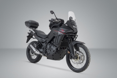 ZESTAW KUFRA CENTRALNEGO URBAN ABS SW-MOTECH BLACK. HONDA XL750 TRANSALP (22-)