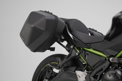 ZESTAW KUFRÓW I STELAŻY URBAN ABS SW-MOTECH KAWASAKI Z650 (16-) / NINJA 650 (16-) 2X 16.5L