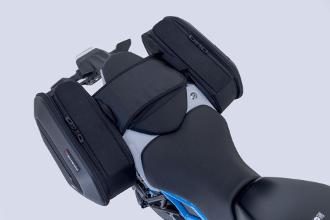SAKWY BOCZNE STELAŻE BLAZE PRO SW-MOTECH Suzuki GSX-8S / GSX-8R 2022-2025