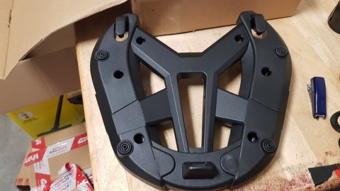 PŁYTA MONTAŻOWA KUFRA GIVI KAPPA MONOKEY M7 PO ZWROCIE