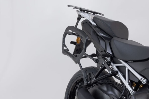 KUFRY BOCZNE STELAŻE AERO ABS 2x25 l. Suzuki GSX-S1000GX 2024-2026
