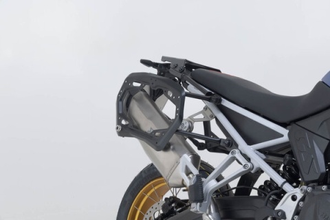 KUFRY BOCZNE STELAŻE AERO ABS 2x25 l. BMW F900GS 2023-2026
