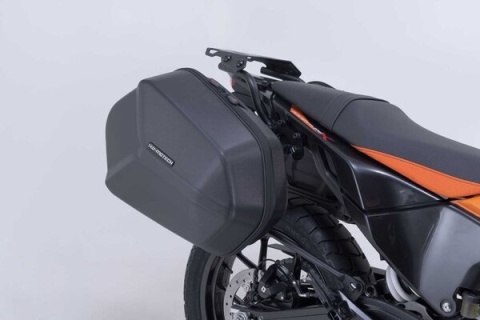 KUFRY BOCZNE STELAŻE AERO ABS 2x25 l. KTM 125 SMC R 250 Adv 390 Adv 2025-