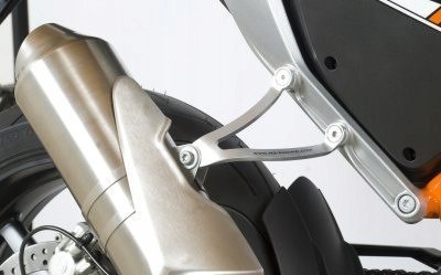 MOCOWANIE WYDECHU R&G KTM 690 DUKE '12 SILVER