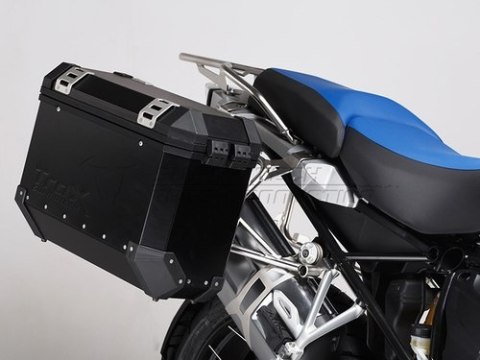 ZESTAW ADAPTERÓW NA ORYGINALNE STELAŻE BOCZNE BMW R1200GS LC ADV NA KUFRY TRAX SW-MOTECH SILVER