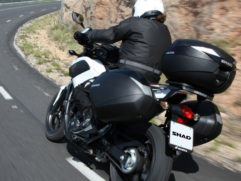 KUFRY BOCZNE I STELAŻE SHAD YAMAHA MT09 SP 2018-2020 KUFRY BOCZNE I STELAŻE SHAD YAMAHA MT09 SP 2018-2020