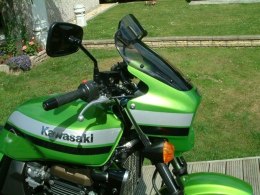 SZYBA MOTOCYKLOWA MRA KAWASAKI ZRX 1200 R, ZRT20A, 2001-, forma VT, przyciemniana