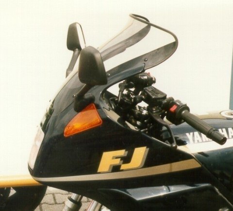 SZYBA TURYSTYCZNA MRA YAMAHA FJ 1200, 3CV / 3CW / 3CX / 3GP / 1WH, 1988-1990, forma T, czarna