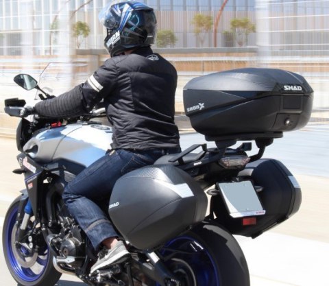 KUFER CENTRALNY TYŁ DWA KASKI SHAD 58L MULTISTRADA 1200 2016-2021 KUFER CENTRALNY TYŁ DWA KASKI SHAD 58L MULTISTRADA 1200 2016-2021